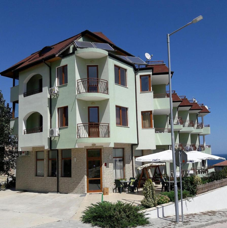 Family Hotel Amore Byala  Ngoại thất bức ảnh
