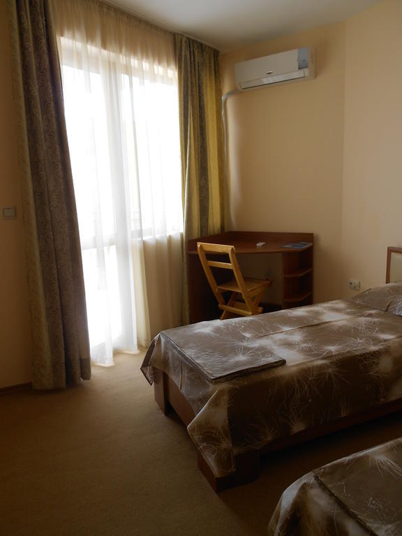 Family Hotel Amore Byala  Phòng bức ảnh