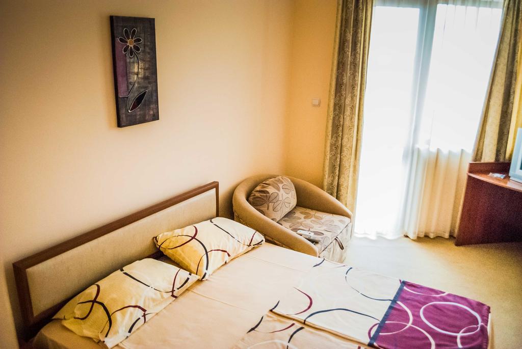 Family Hotel Amore Byala  Ngoại thất bức ảnh