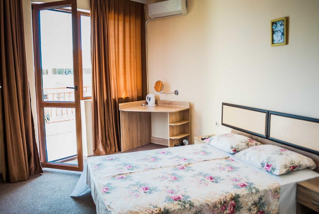 Family Hotel Amore Byala  Ngoại thất bức ảnh