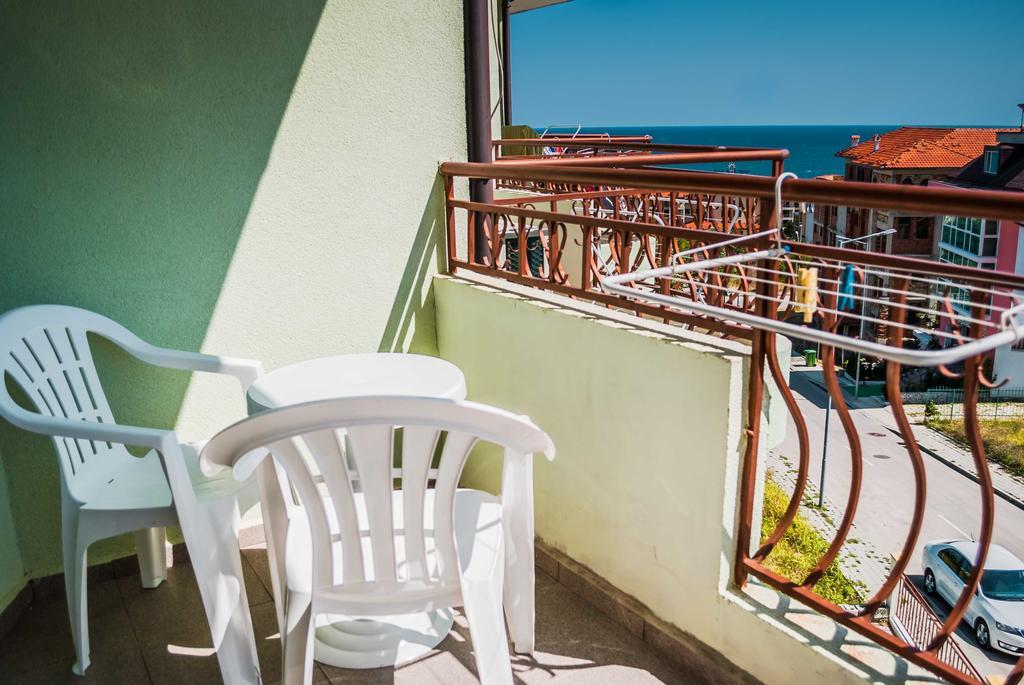 Family Hotel Amore Byala  Ngoại thất bức ảnh