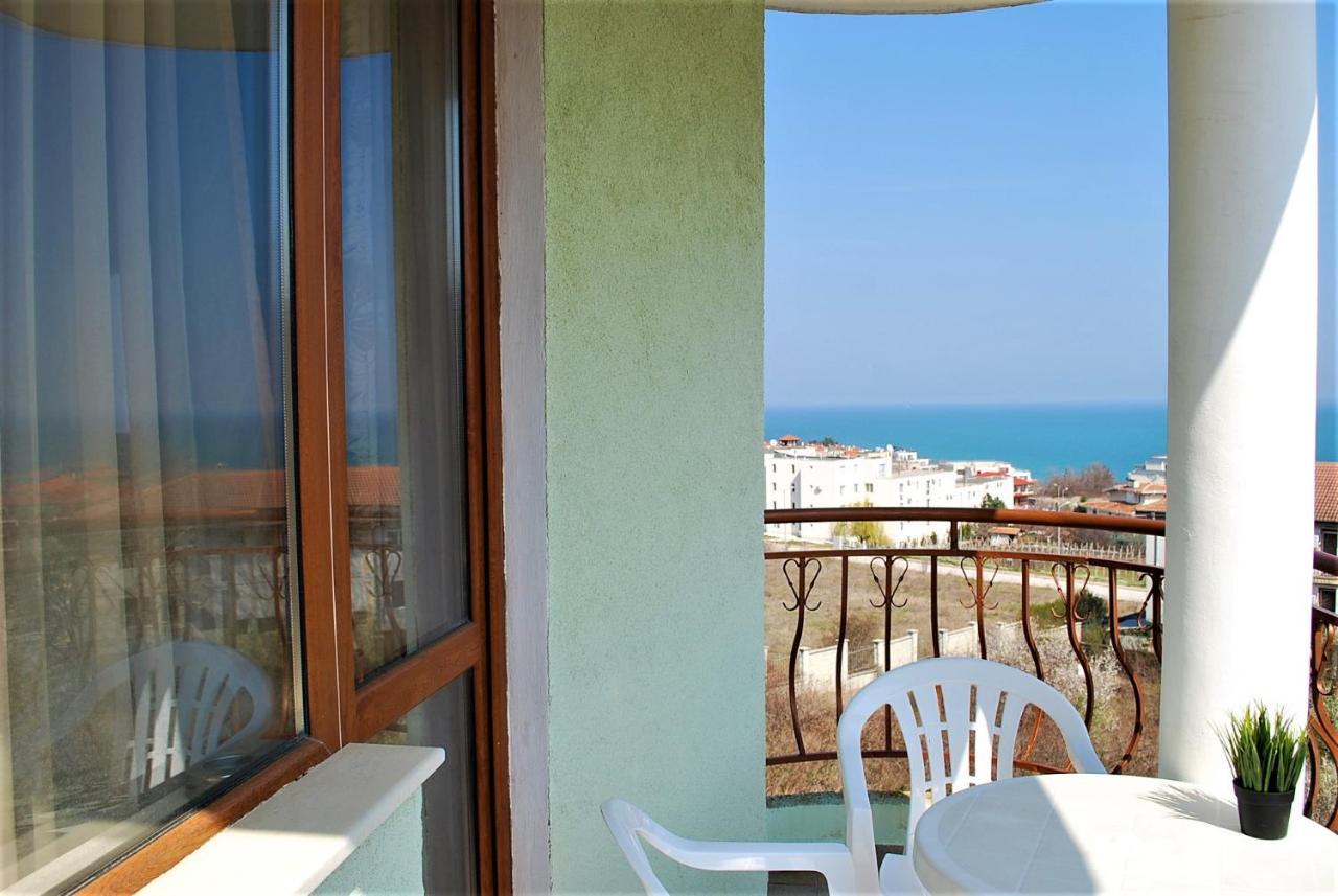 Family Hotel Amore Byala  Ngoại thất bức ảnh